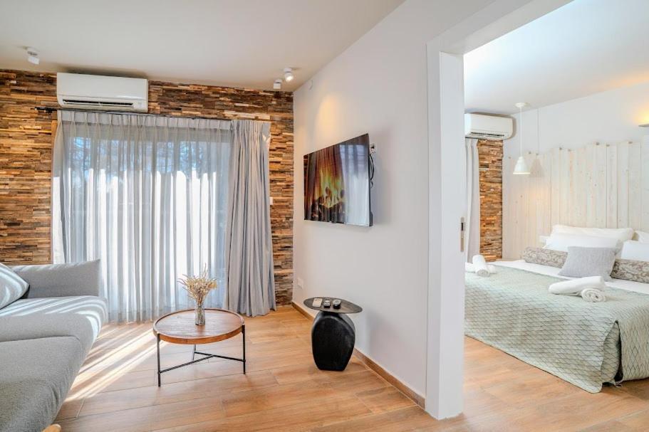 Ein Zivan Village Resort Bagian luar foto